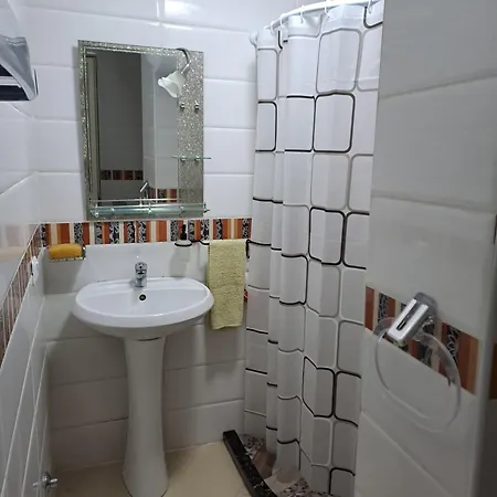 Beach Apartment * גולם