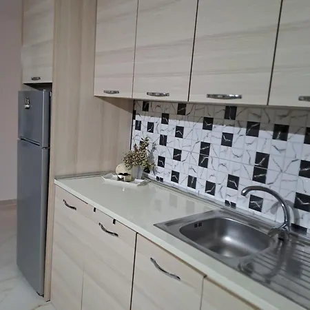 Beach Apartment דירה *