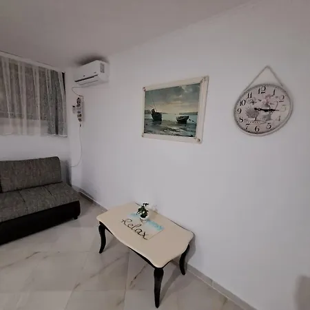דירה Beach Apartment *