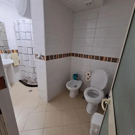 Beach Apartment גולם
